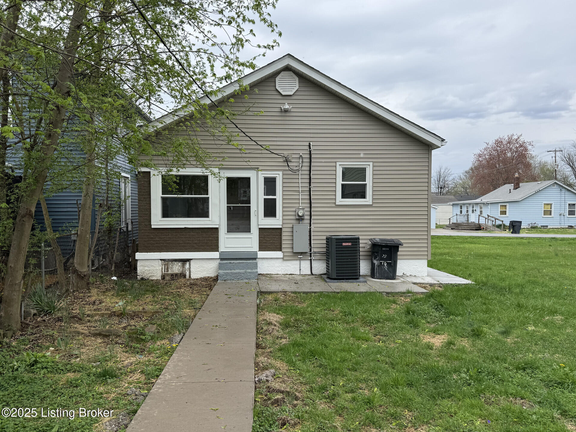 2210 Shrader Ave, New Albany, Indiana image 14