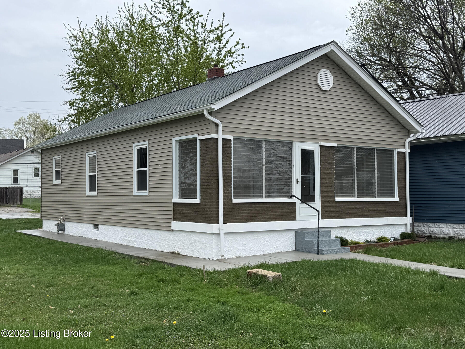 2210 Shrader Ave, New Albany, Indiana image 12