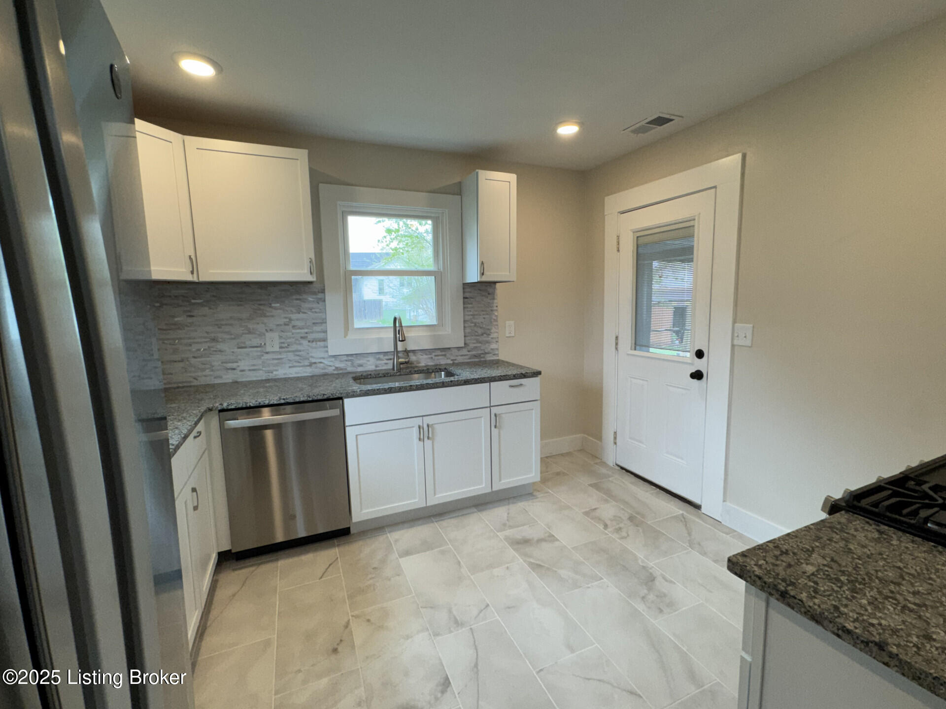 2210 Shrader Ave, New Albany, Indiana image 3