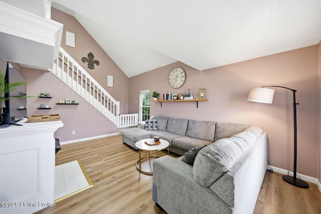 Photo of 10207 Park Lake Dr, Louisville, KY 40229 (MLS # 1711819)