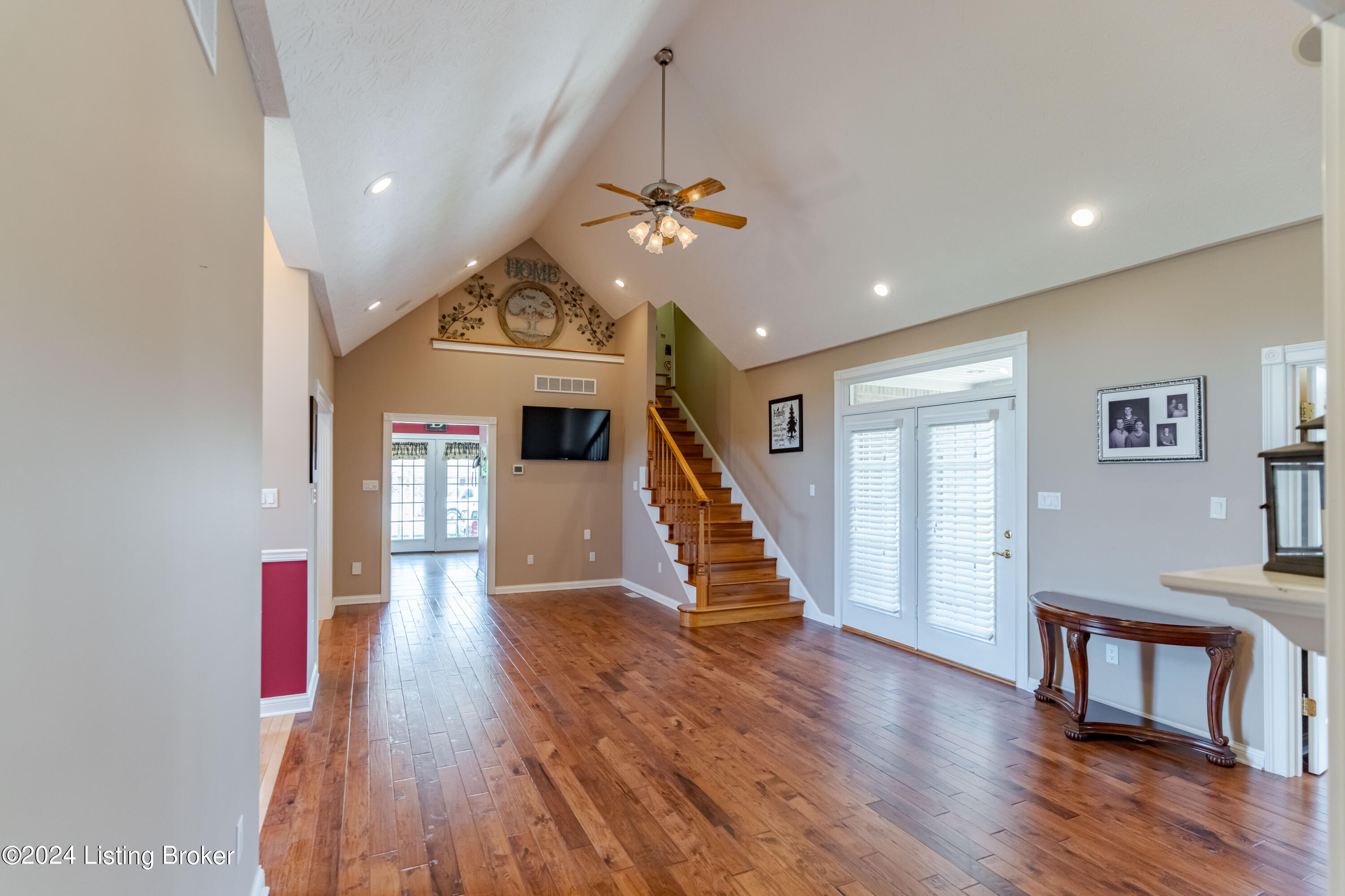 408 Meadow Ct, Hardinsburg, Kentucky image 3