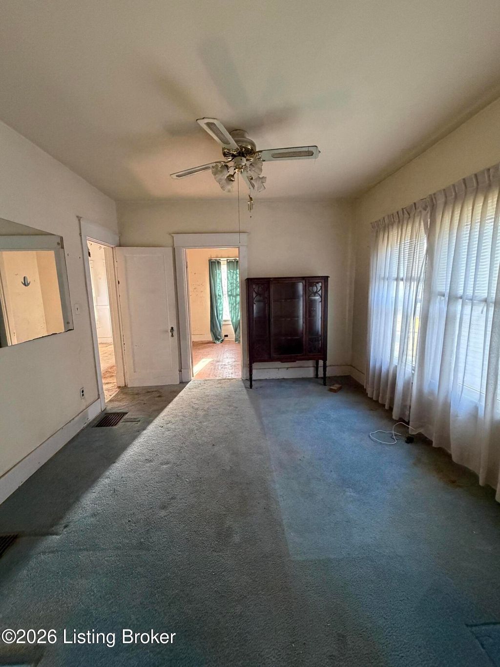 Photo of 3627 Taylor Blvd, Louisville, KY 40215 (MLS # 1712810)