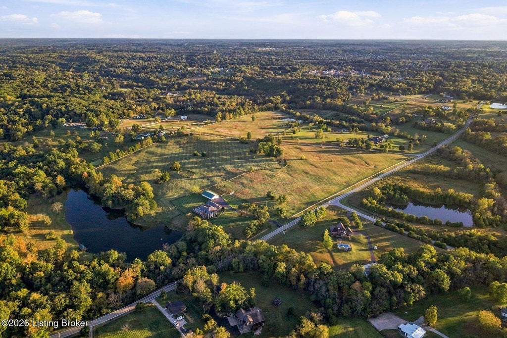 Photo of 3501 Old Sligo Rd, La Grange, KY 40031 (MLS # 1731955)