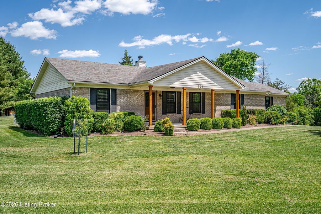 Photo of 321 Crescent Ridge Dr, Taylorsville, KY 40071 (MLS # 1717283)
