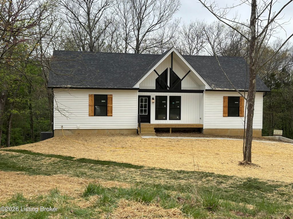 Photo of 3008 New Moody Ln, La Grange, KY 40031 (MLS # 1712247)