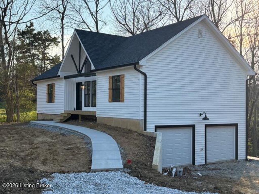 Photo of 3008 New Moody Ln, La Grange, KY 40031 (MLS # 1712247)