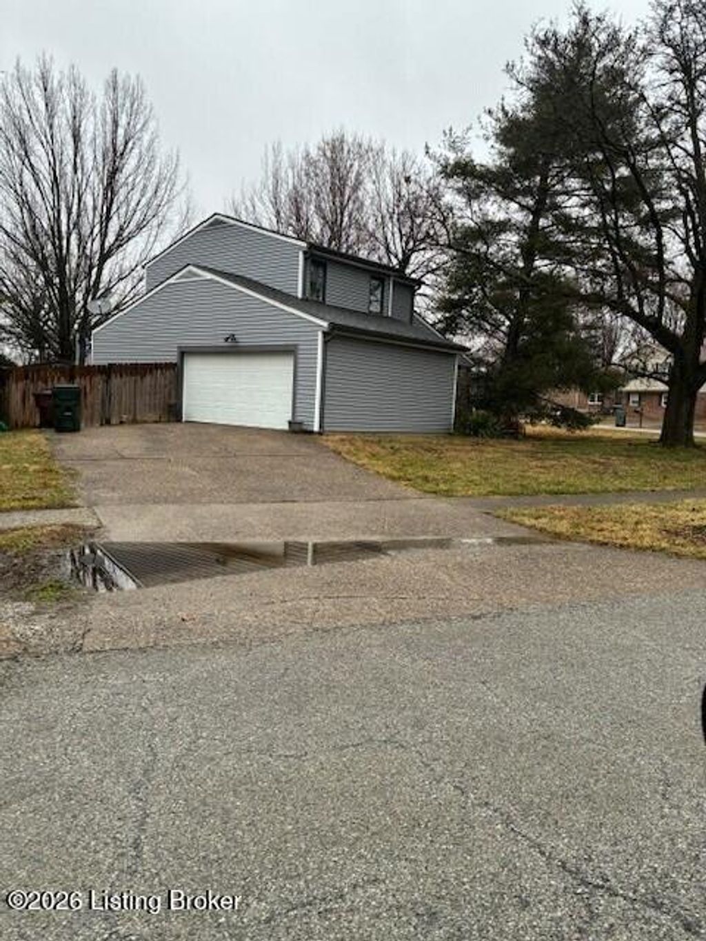 Photo of 4816 Ferrer Way, Louisville, KY 40291 (MLS # 1711268)