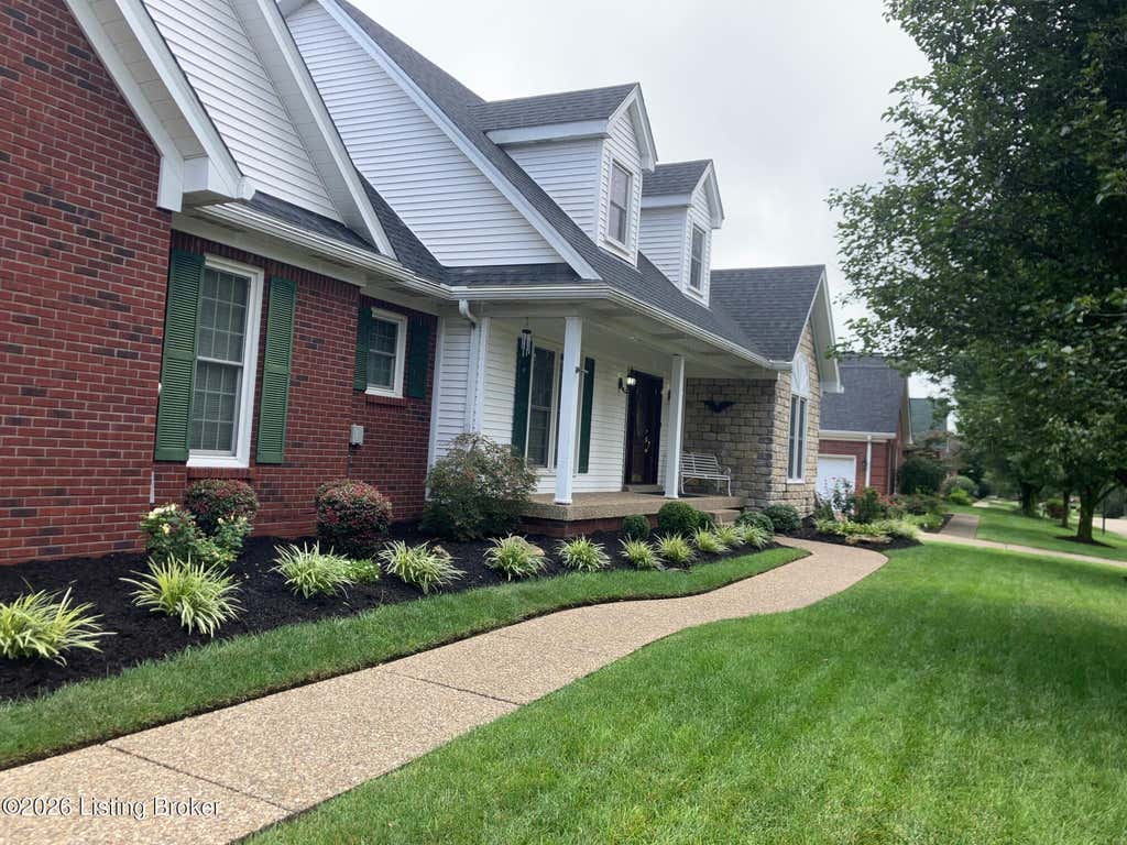 Photo of 4207 Bryant Park Dr, Louisville, KY 40299 (MLS # 1725231)
