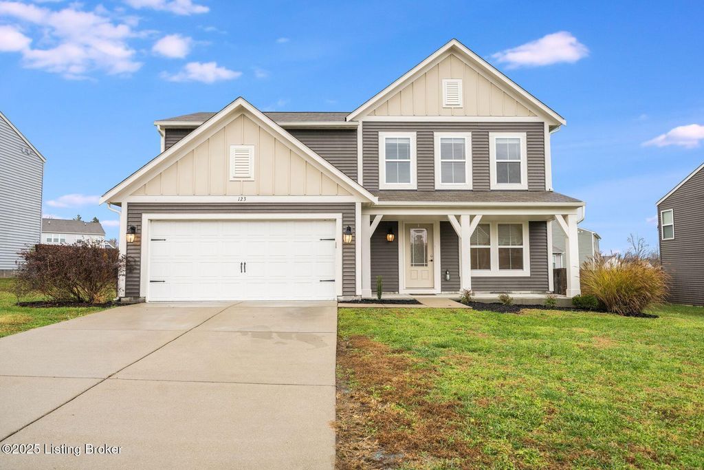Photo of 123 Eagles Crest Ct, Mt Washington, KY 40047 (MLS # 1703886)