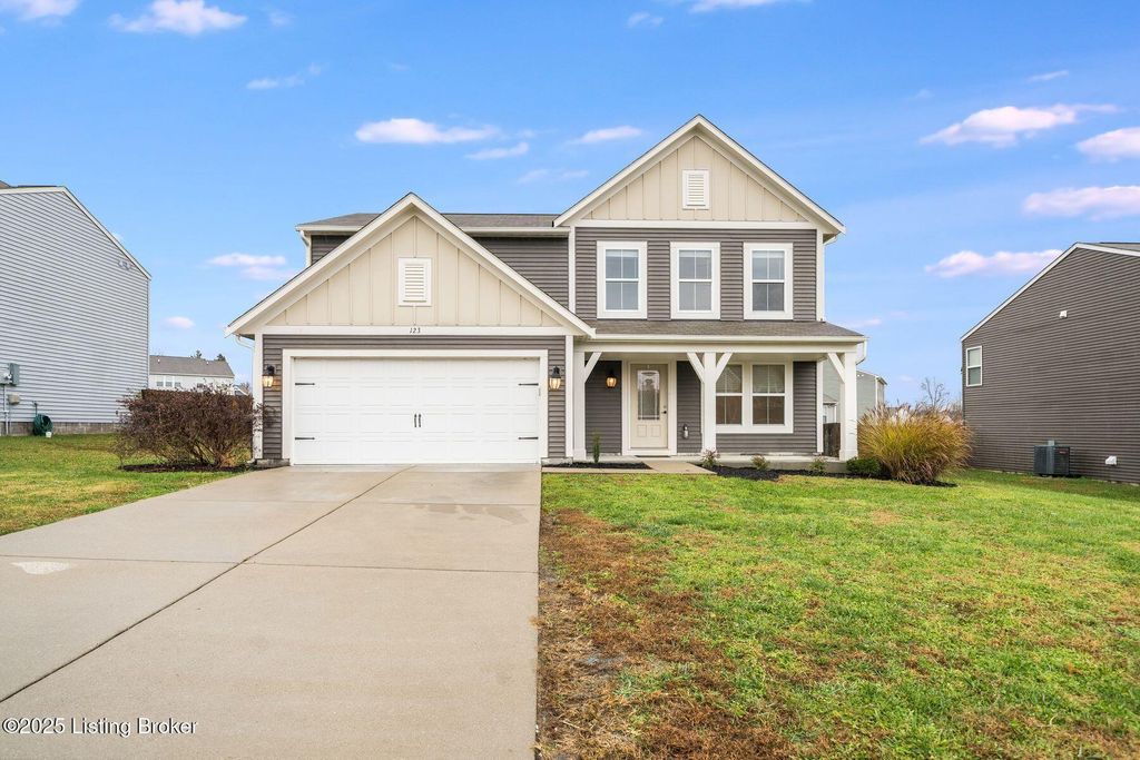Photo of 123 Eagles Crest Ct, Mt Washington, KY 40047 (MLS # 1703886)