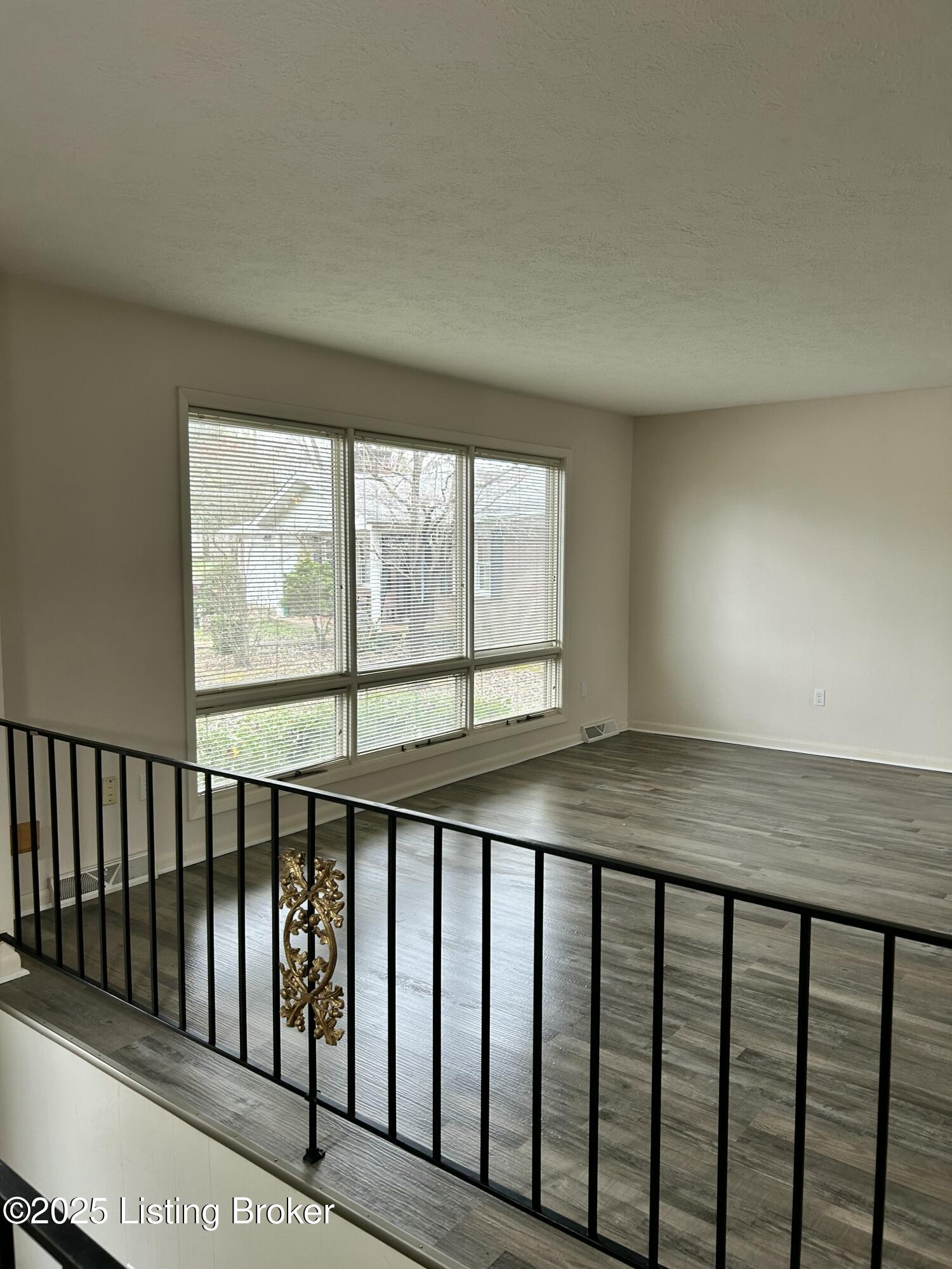 441 Eastern Drive Dr, Radcliff, Pennsylvania image 1