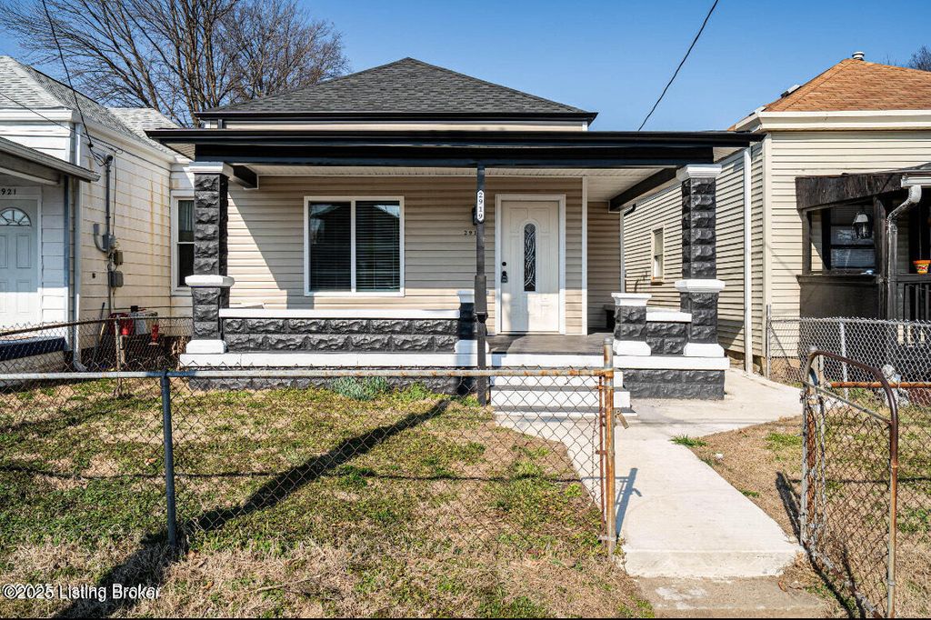 Photo of 2919 Montgomery St, Louisville, KY 40212 (MLS # 1705657)