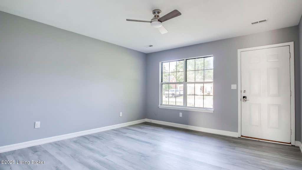 Photo of 335 Earlywood Way, Louisville, KY 40229 (MLS # 1724422)