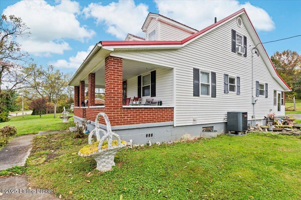 Photo of 5614 Mt Washington Rd, Taylorsville, KY 40071 (MLS # 1702314)