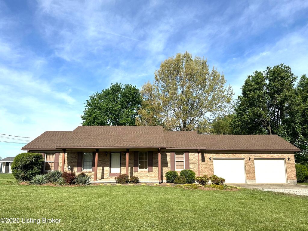 Photo of 1028 Farmaway Dr, Bardstown, KY 40004 (MLS # 1714831)