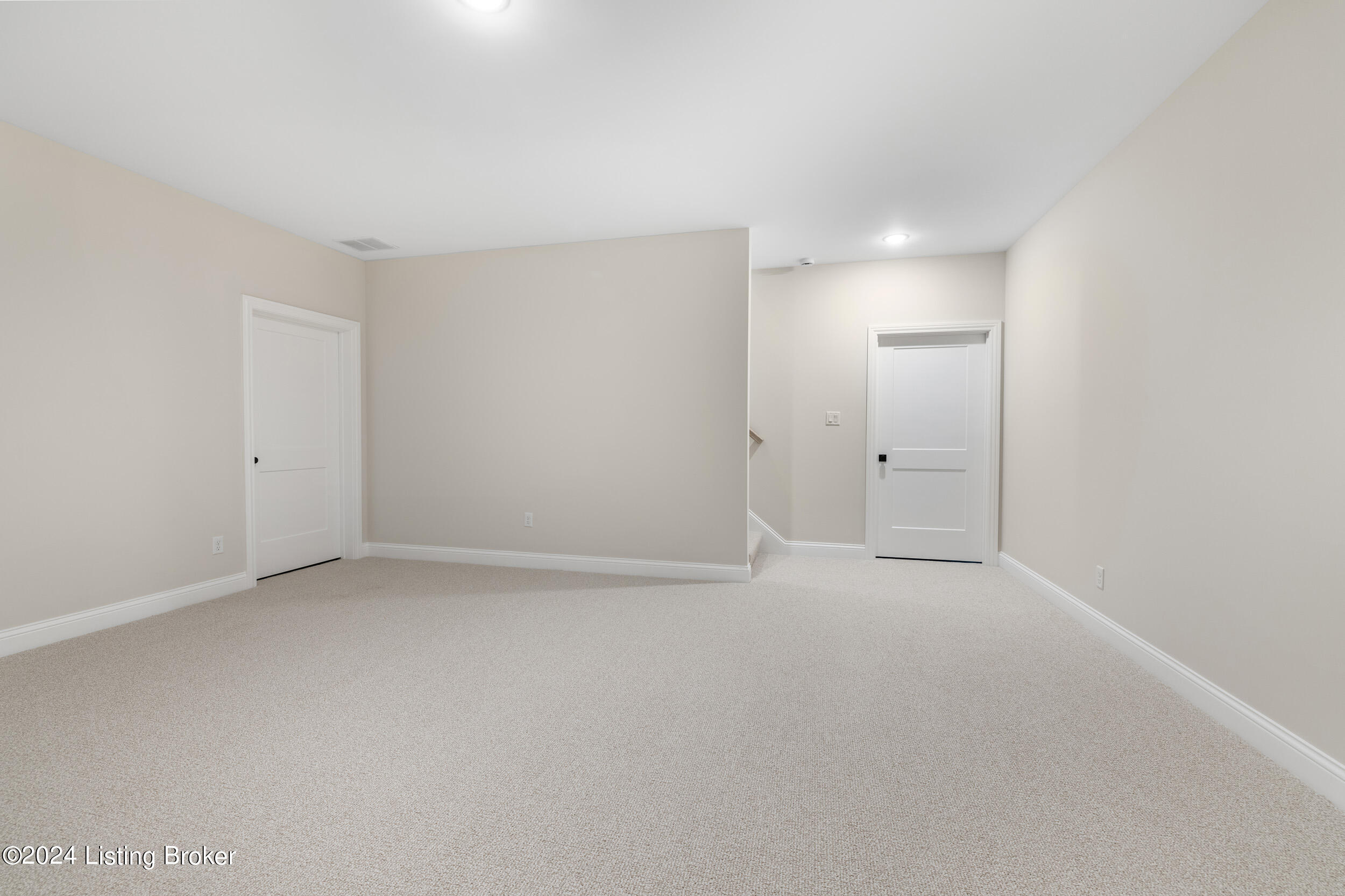 125 Noblewood Blvd, Utica, Indiana image 32