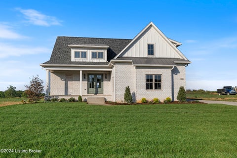 Homes For Sale - 125 Noblewood Blvd<br/> Utica, IN 47130