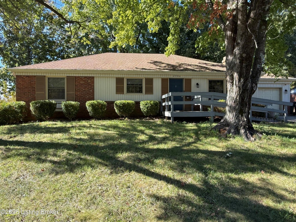 Photo of 2906 Goose Creek Rd, Louisville, KY 40241 (MLS # 1732389)