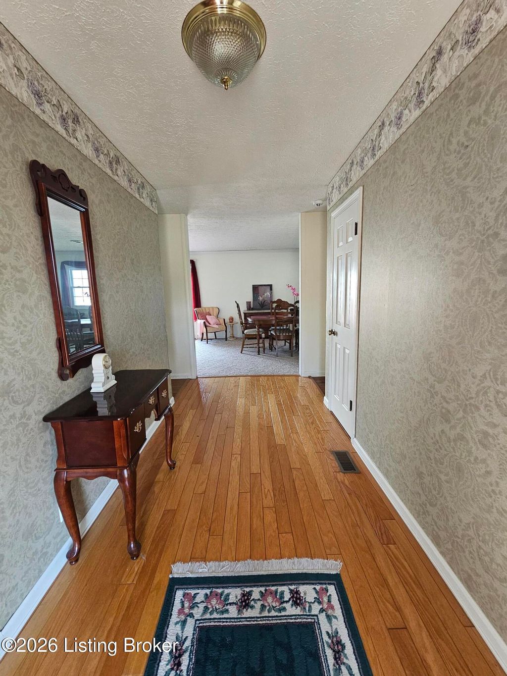 Photo of 4903 Jerry Dr, Shepherdsville, KY 40165 (MLS # 1710237)