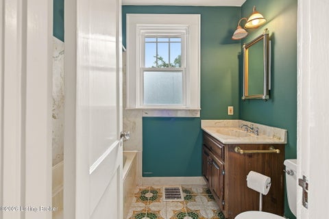 Tiny photo for 2206 Lauderdale Rd, Louisville, KY 40205 (MLS # 1728811)