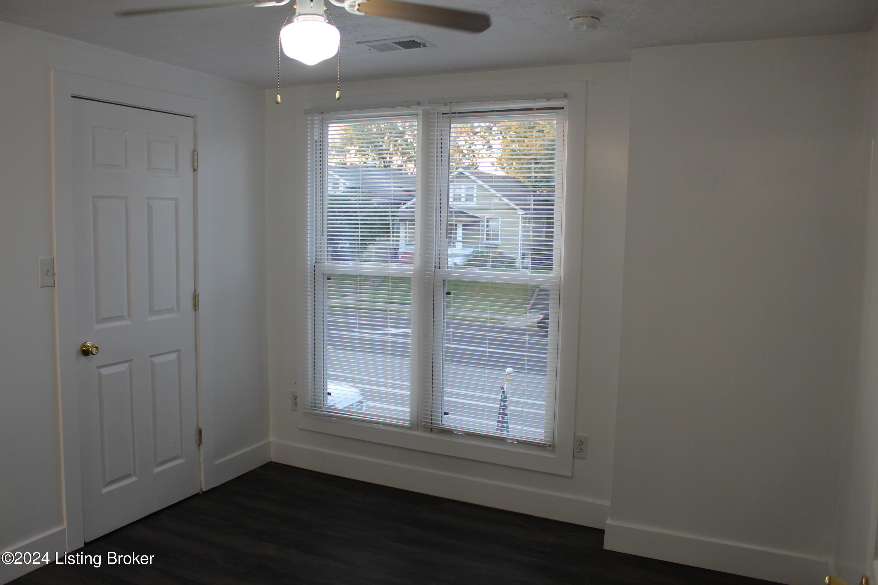 3825 Northwestern Pkwy, Louisville, Kentucky image 12