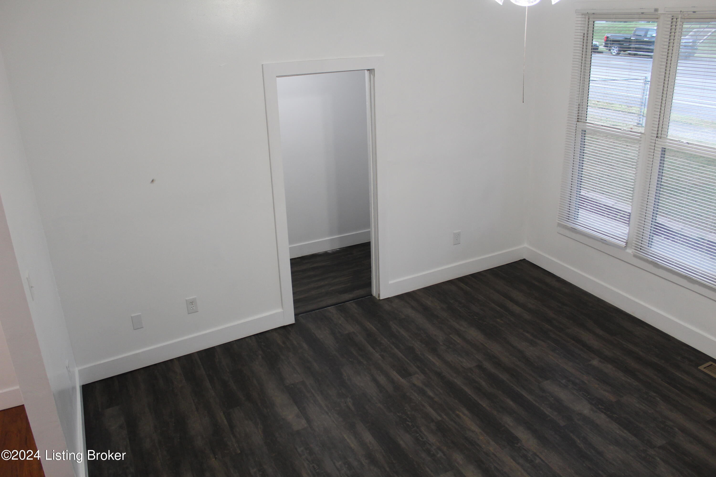 3825 Northwestern Pkwy, Louisville, Kentucky image 2