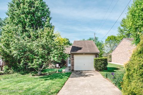 Photo of 185 Beechtree Ln, Mt Washington, KY 40047 (MLS # 1714699)