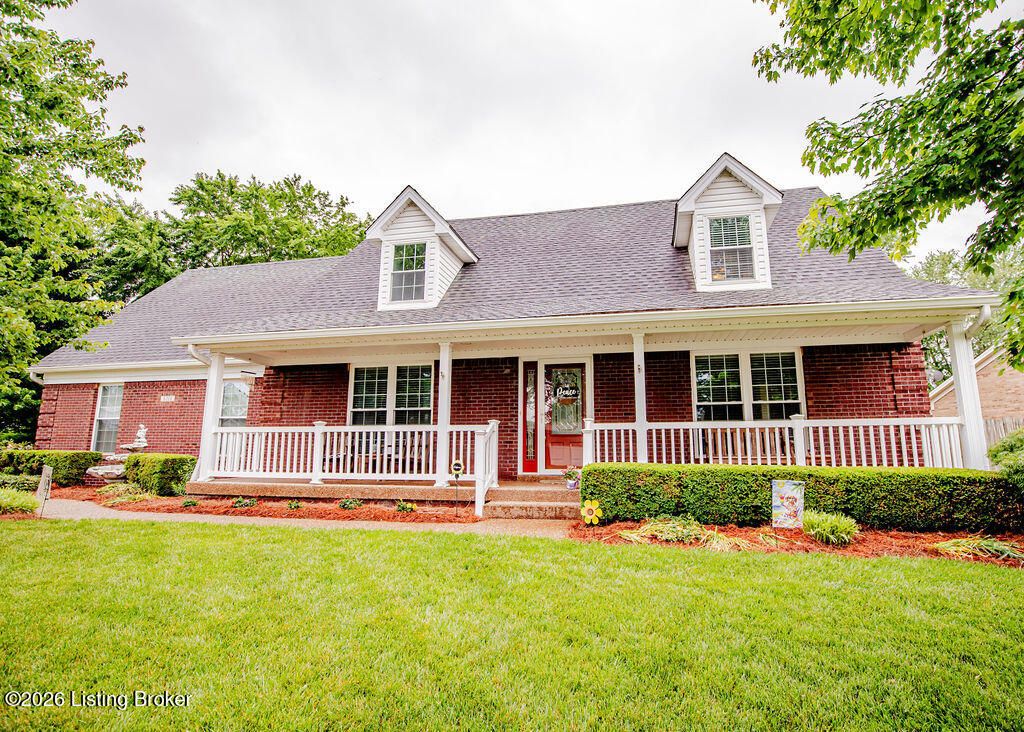 Photo of 6314 Faris Way, Louisville, KY 40272 (MLS # 1718244)
