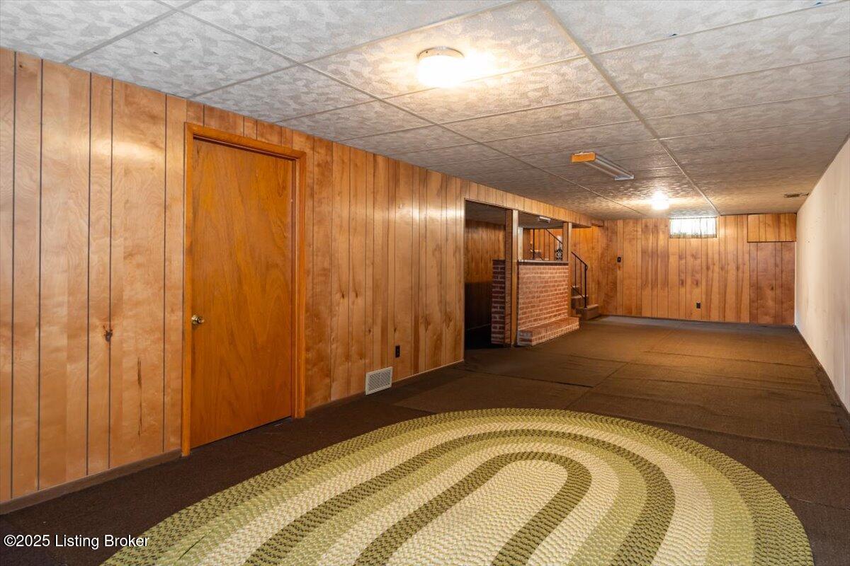 8203 Devonshire Dr, Louisville, Pennsylvania image 19