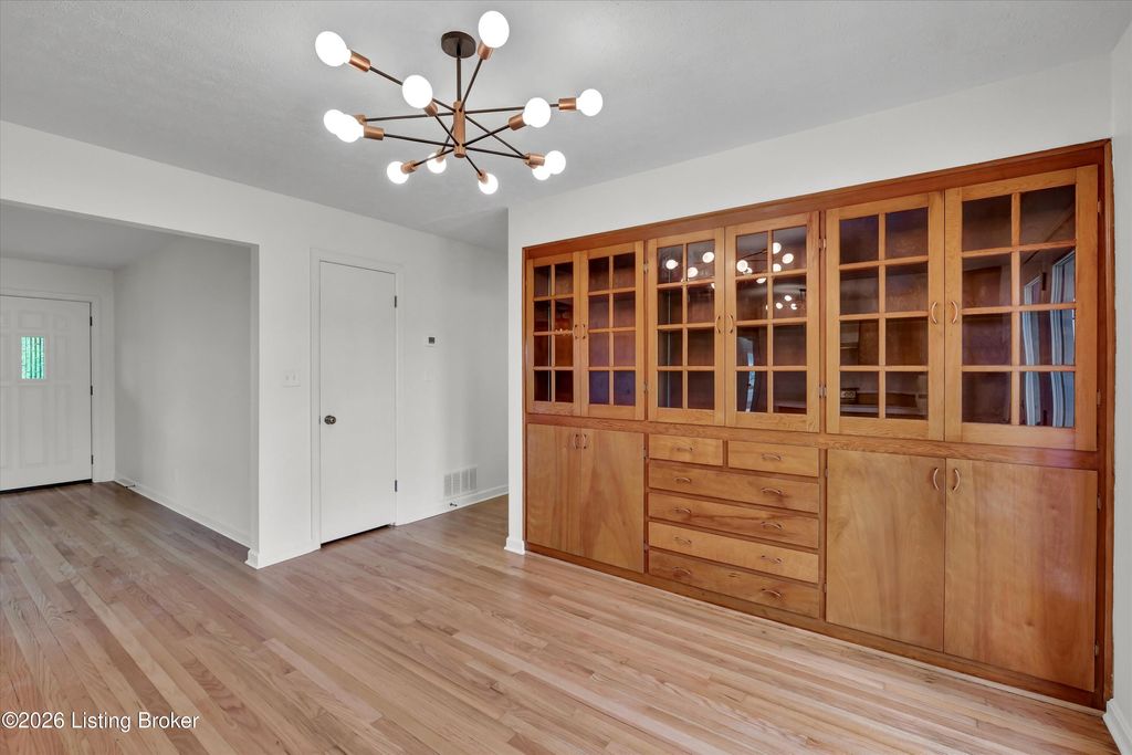 Photo of 334 S Bardstown Rd, Mt Washington, KY 40047 (MLS # 1723815)