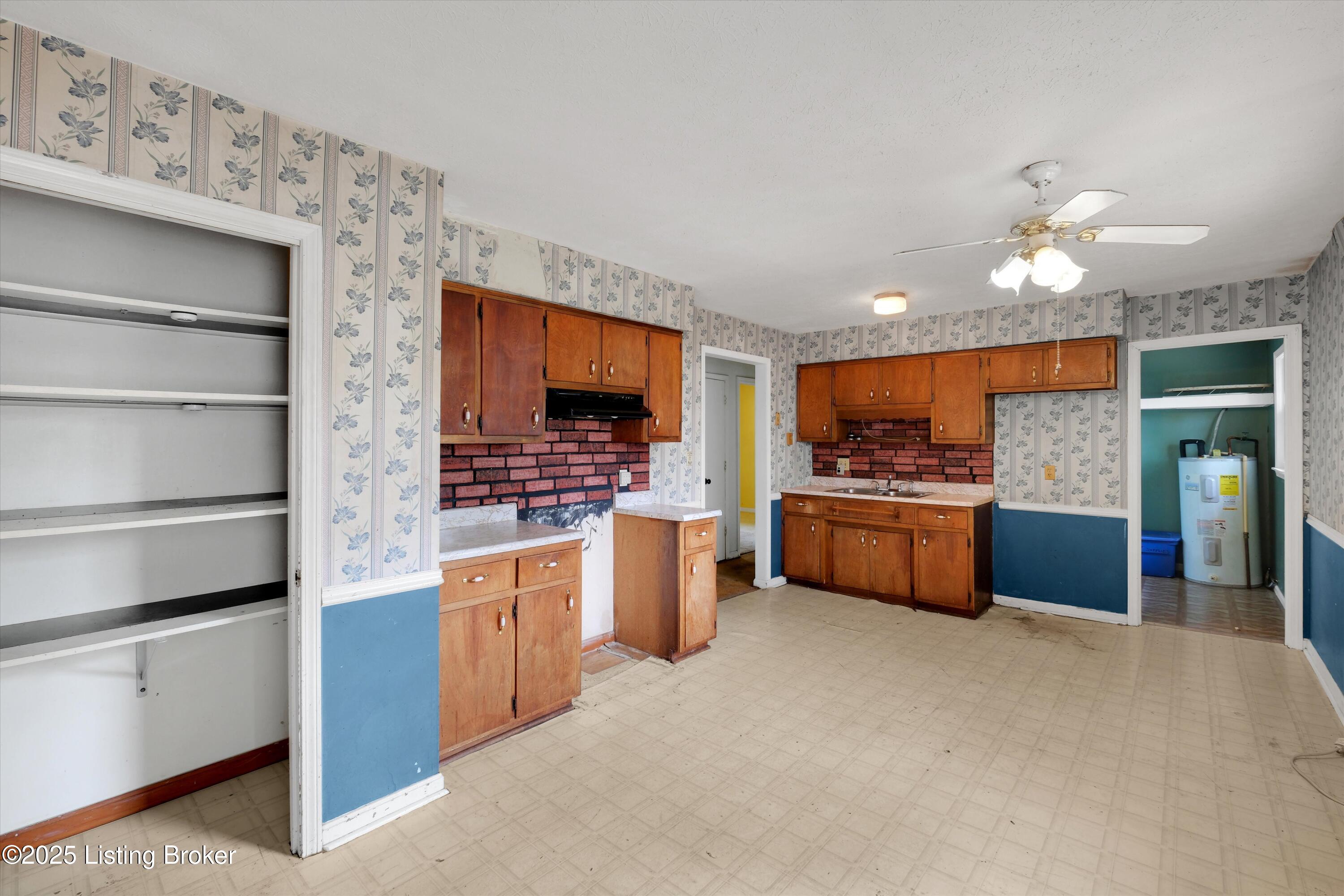200 Wilmington Dr, Mt Washington, Pennsylvania image 11