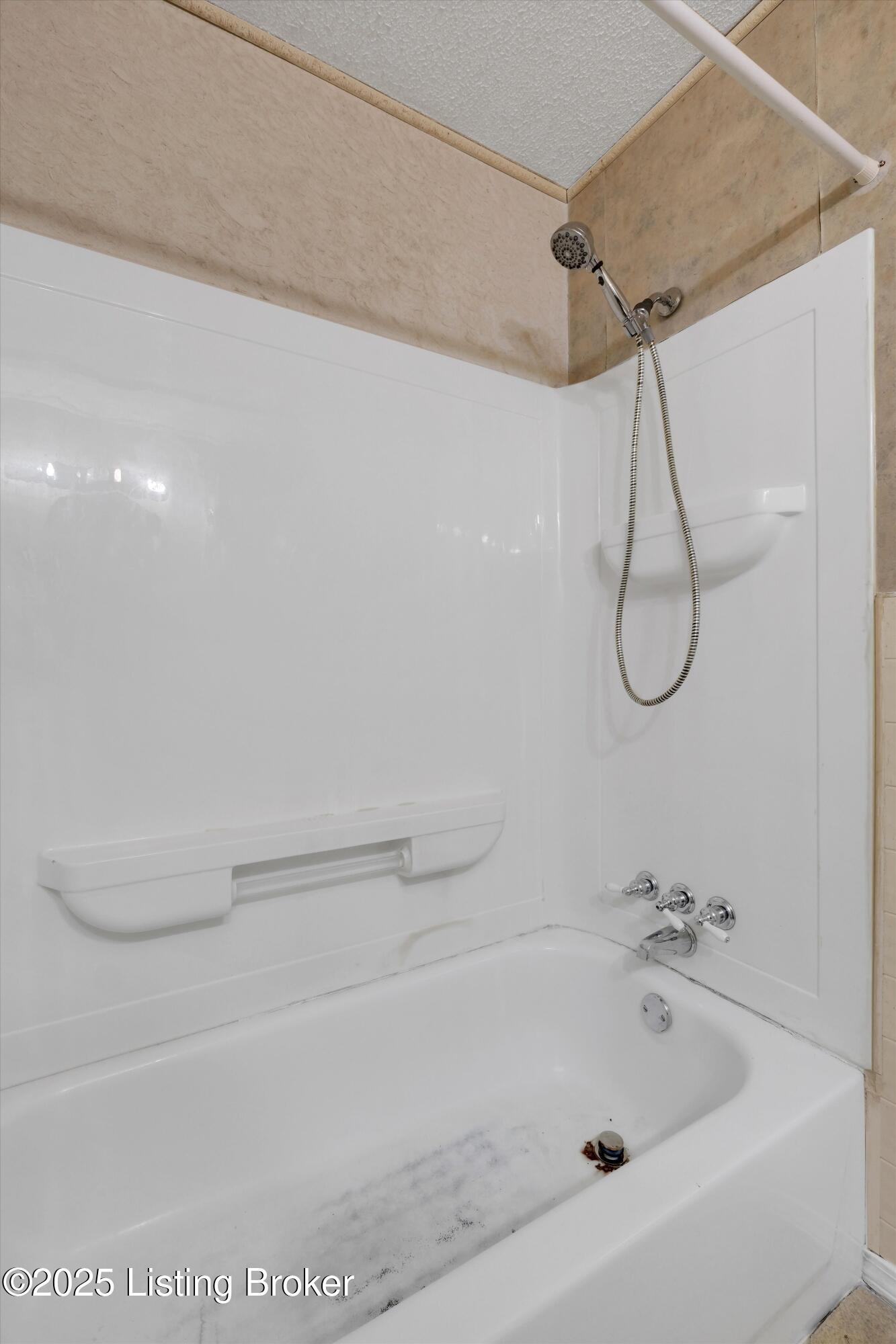 200 Wilmington Dr, Mt Washington, Pennsylvania image 27