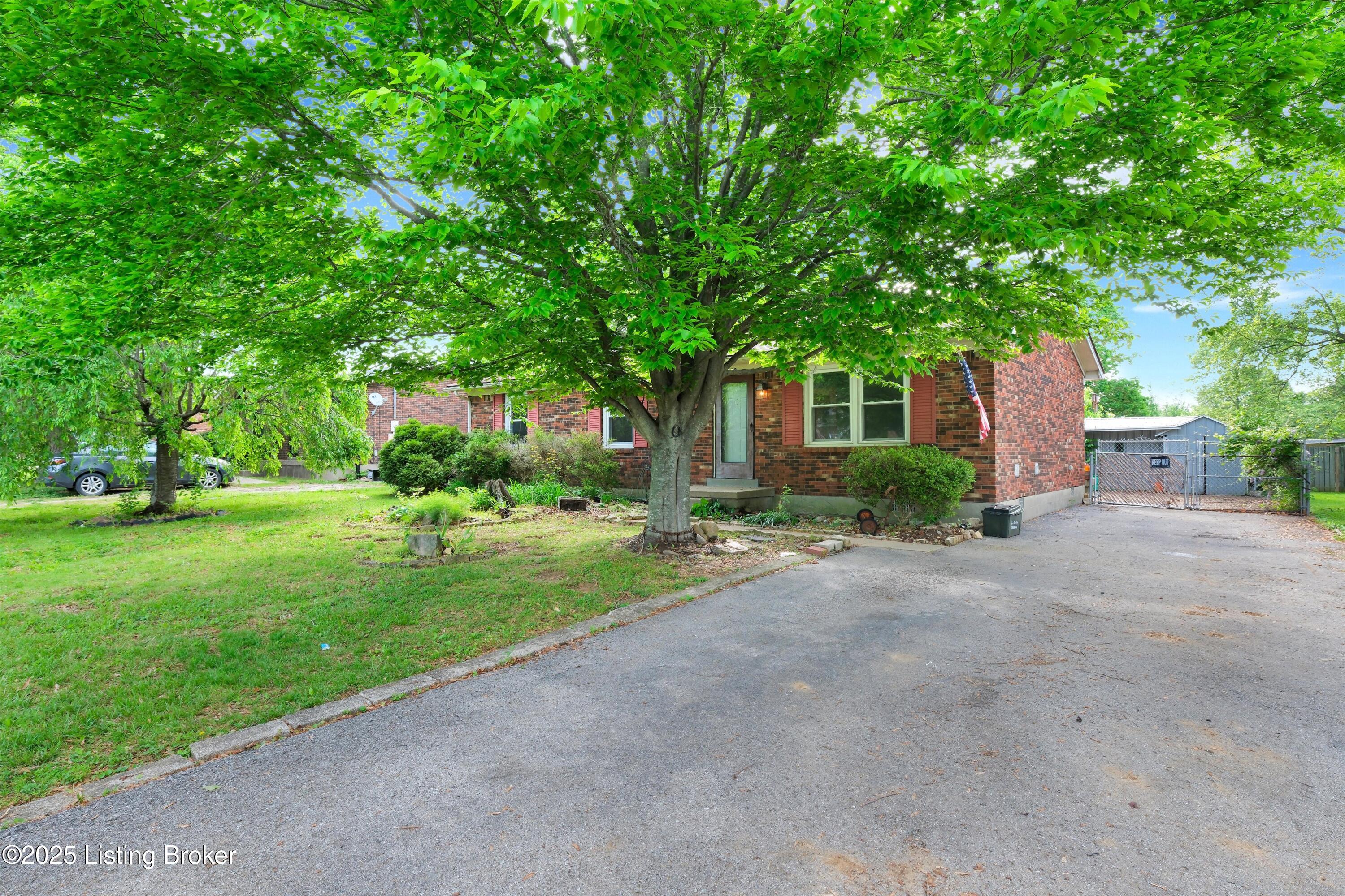 200 Wilmington Dr, Mt Washington, Pennsylvania image 5