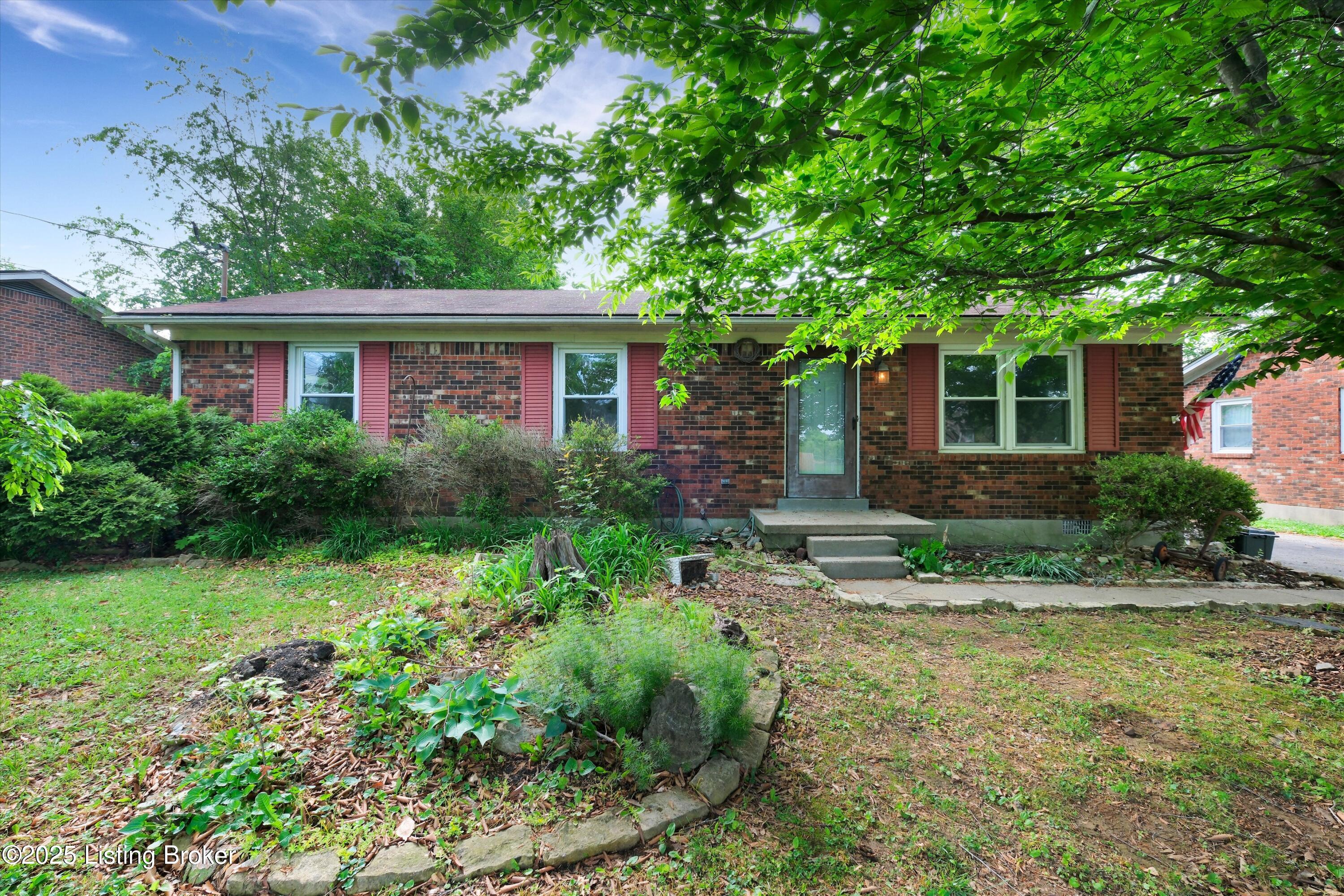 200 Wilmington Dr, Mt Washington, Pennsylvania image 2