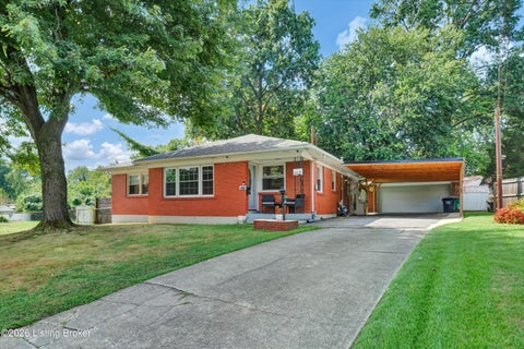 Photo of 4622 Spen Lea Rd, Louisville, KY 40216 (MLS # 1728956)