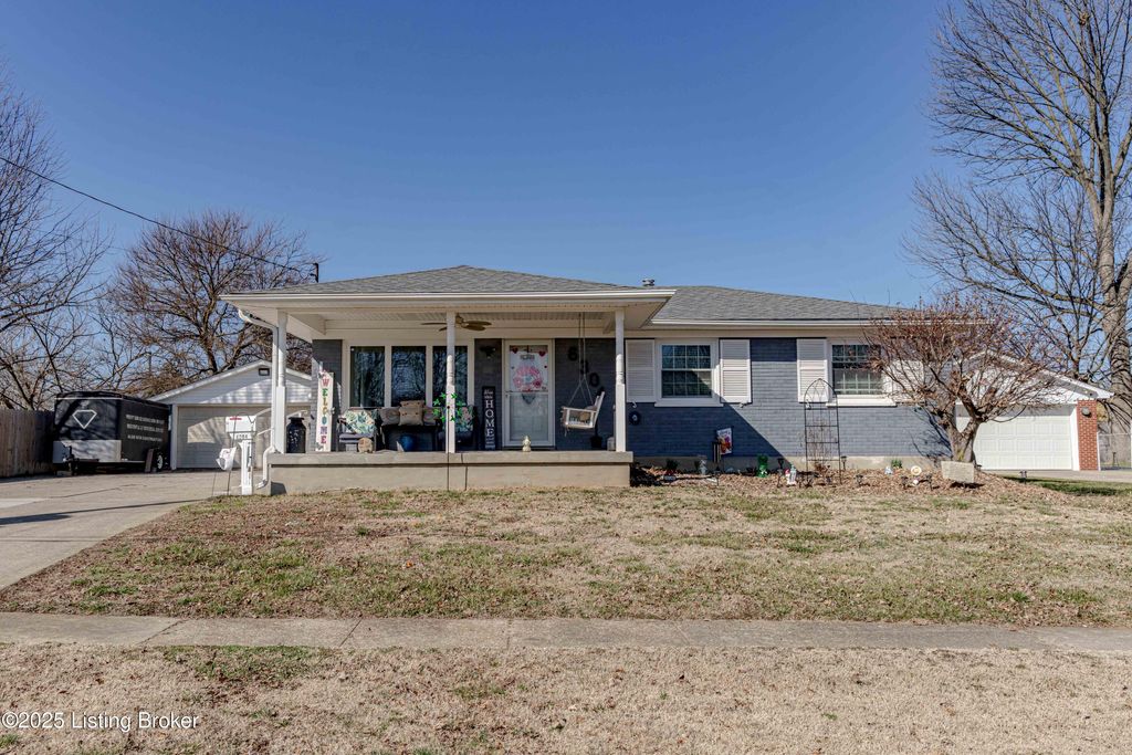 Photo of 6304 Nigel Dr, Louisville, KY 40216 (MLS # 1704985)