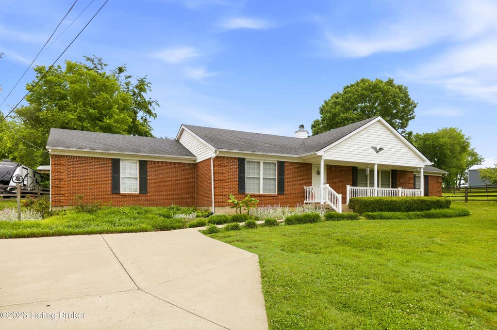 Photo of 1050 Bells Ml Rd, Shepherdsville, KY 40165 (MLS # 1718613)