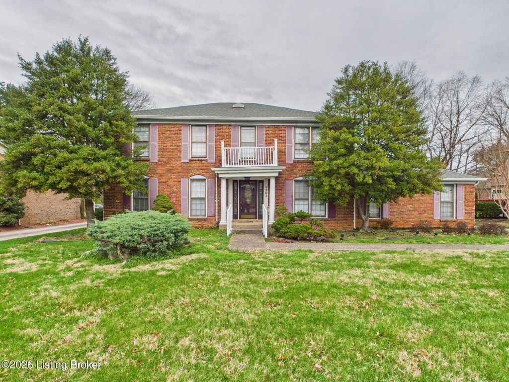 Photo of 9203 Linn Station Rd, Louisville, KY 40222 (MLS # 1711496)
