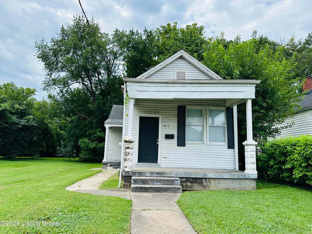Photo of 2912 Greenwood Ave, Louisville, KY 40211 (MLS # 1723931)