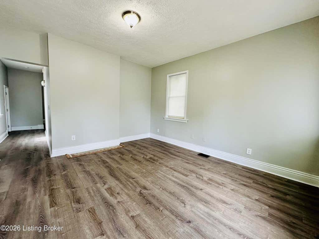 Photo of 2912 Greenwood Ave, Louisville, KY 40211 (MLS # 1723931)