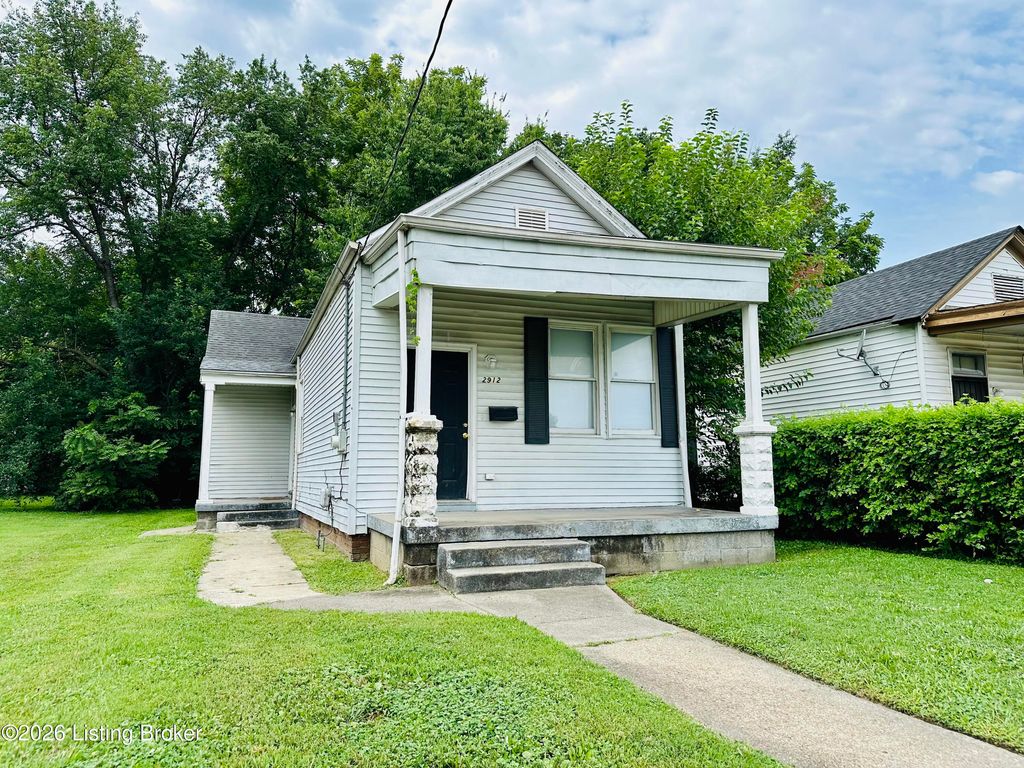 Photo of 2912 Greenwood Ave, Louisville, KY 40211 (MLS # 1723931)