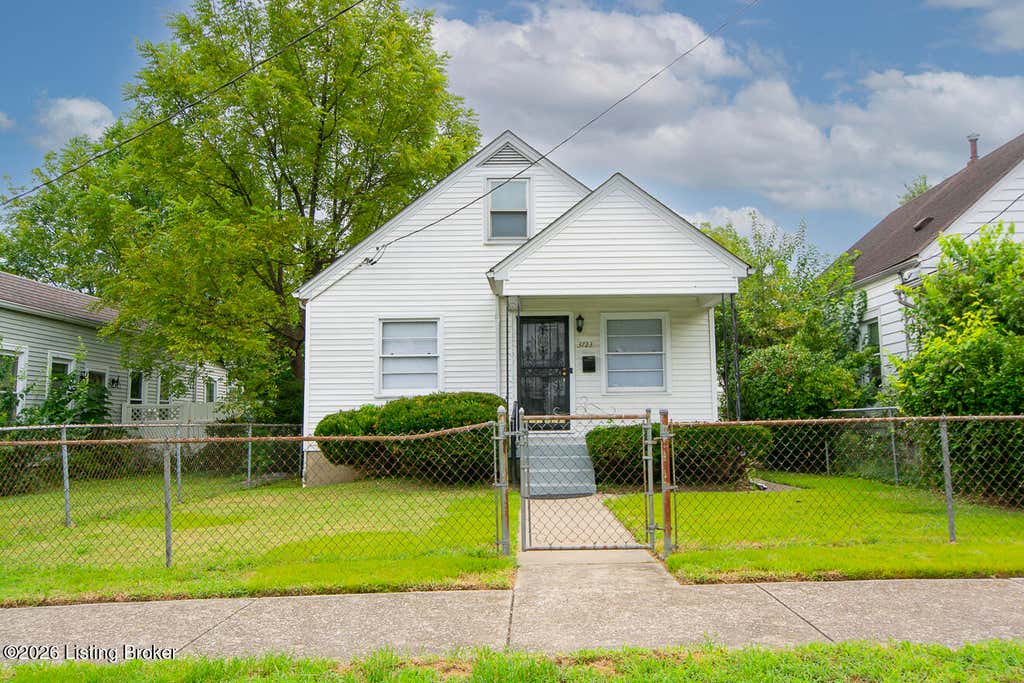 Photo of 3723 Woodruff Ave, Louisville, KY 40215 (MLS # 1727016)