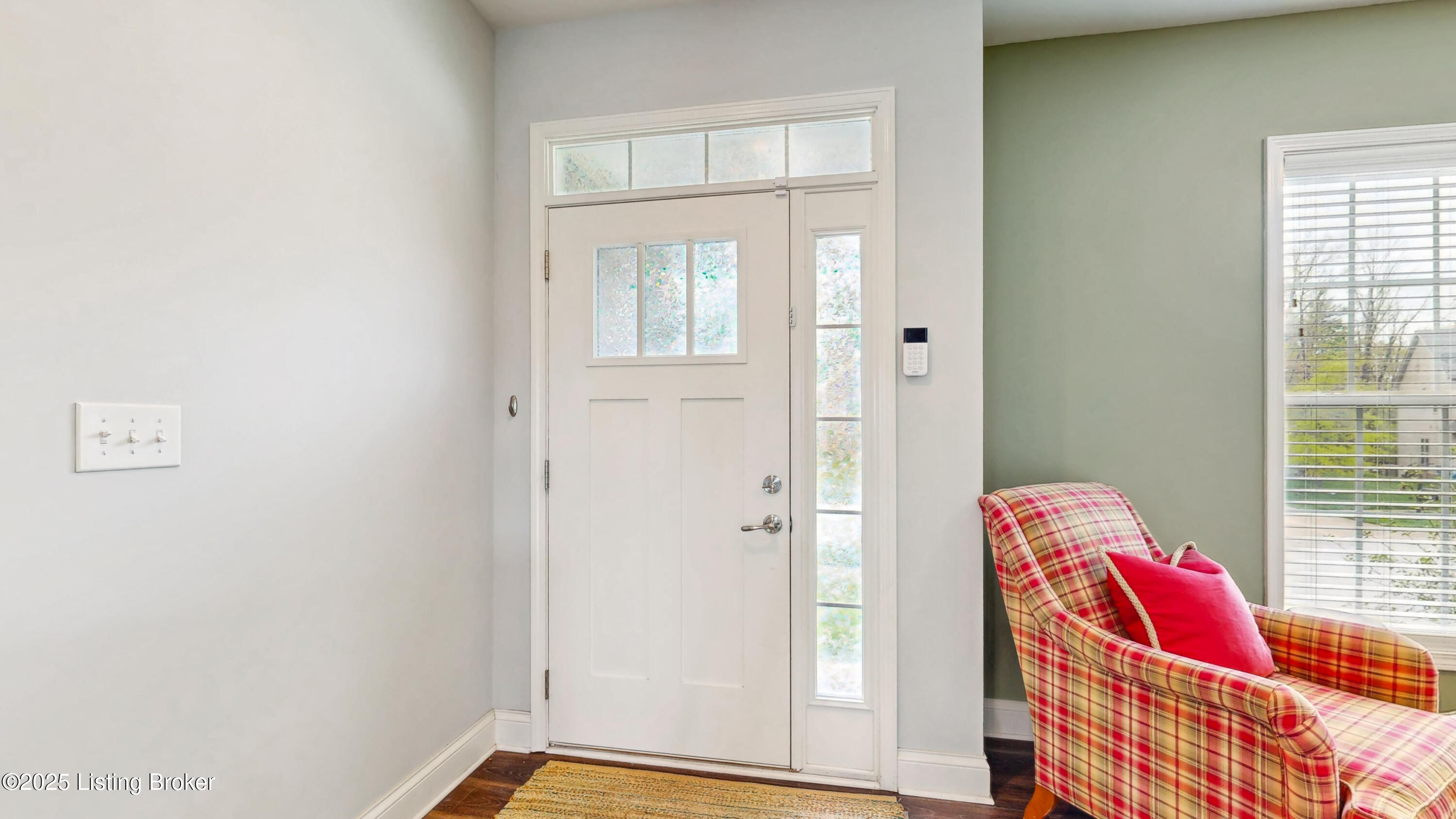 741 Dehart Ln, Louisville, Kentucky image 2