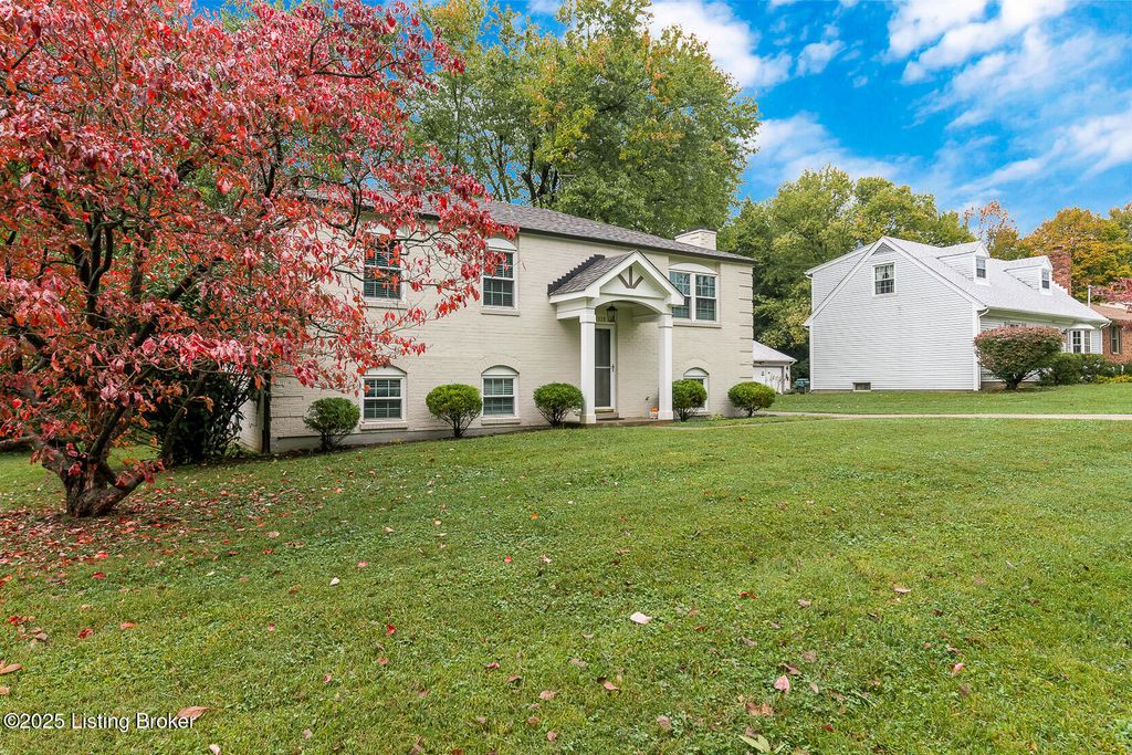 Photo of 12113 Springmeadow Ln, Goshen, KY 40026 (MLS # 1702674)