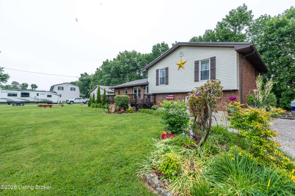 Photo of 2385 Cannons Pt Ln, McDaniels, KY 40152 (MLS # 1718594)
