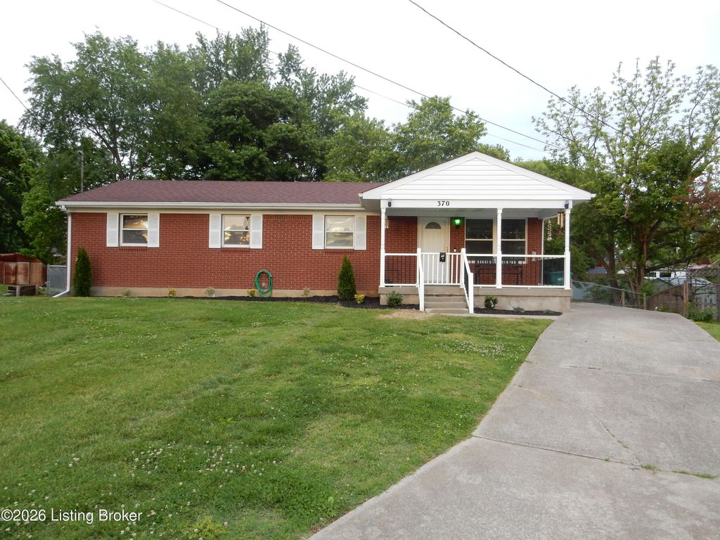 Photo of 370 Oxford Ln, Louisville, KY 40229 (MLS # 1716755)