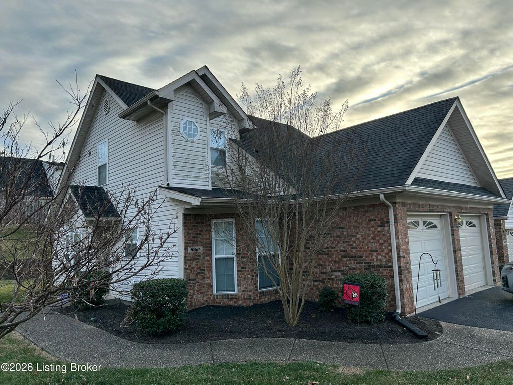 Photo of 6821 Wynde Manor Dr, Louisville, KY 40228 (MLS # 1708872)