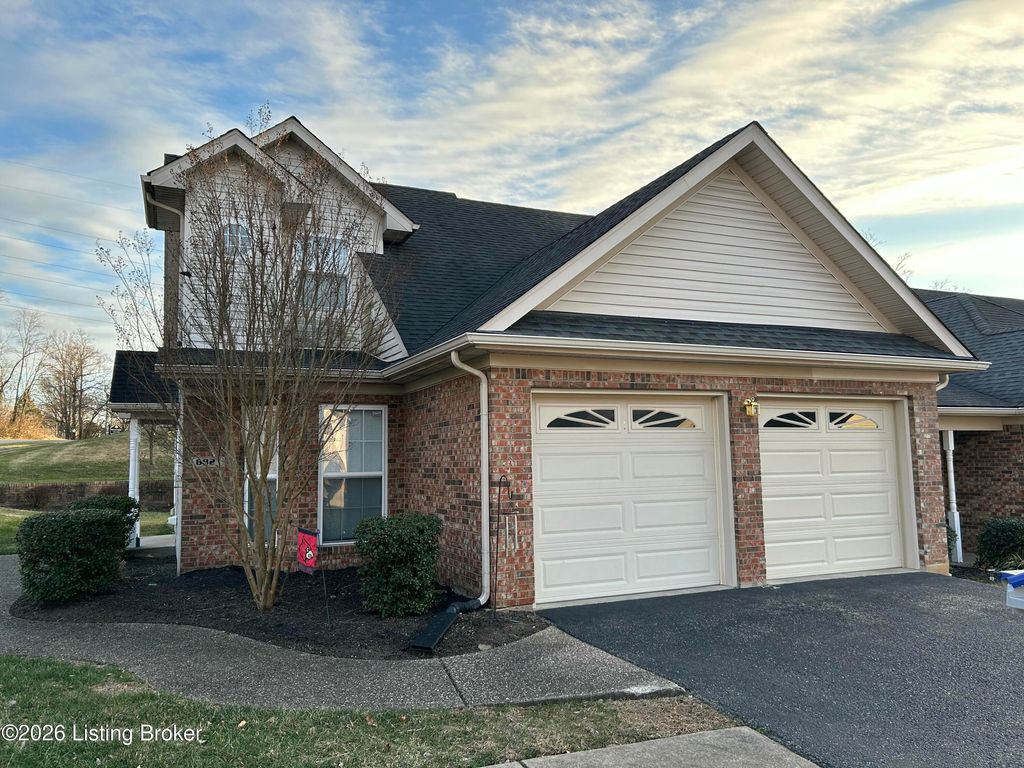 Photo of 6821 Wynde Manor Dr, Louisville, KY 40228 (MLS # 1708872)