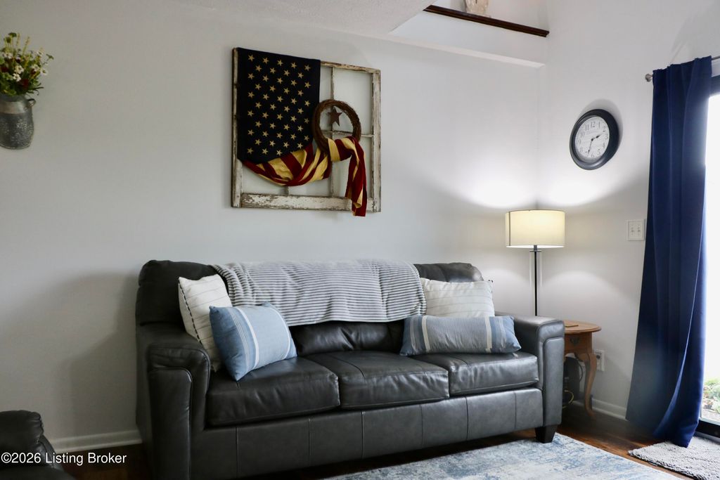 Photo of 1608 Greens Edge Dr, Florence, KY 41042 (MLS # 1711476)