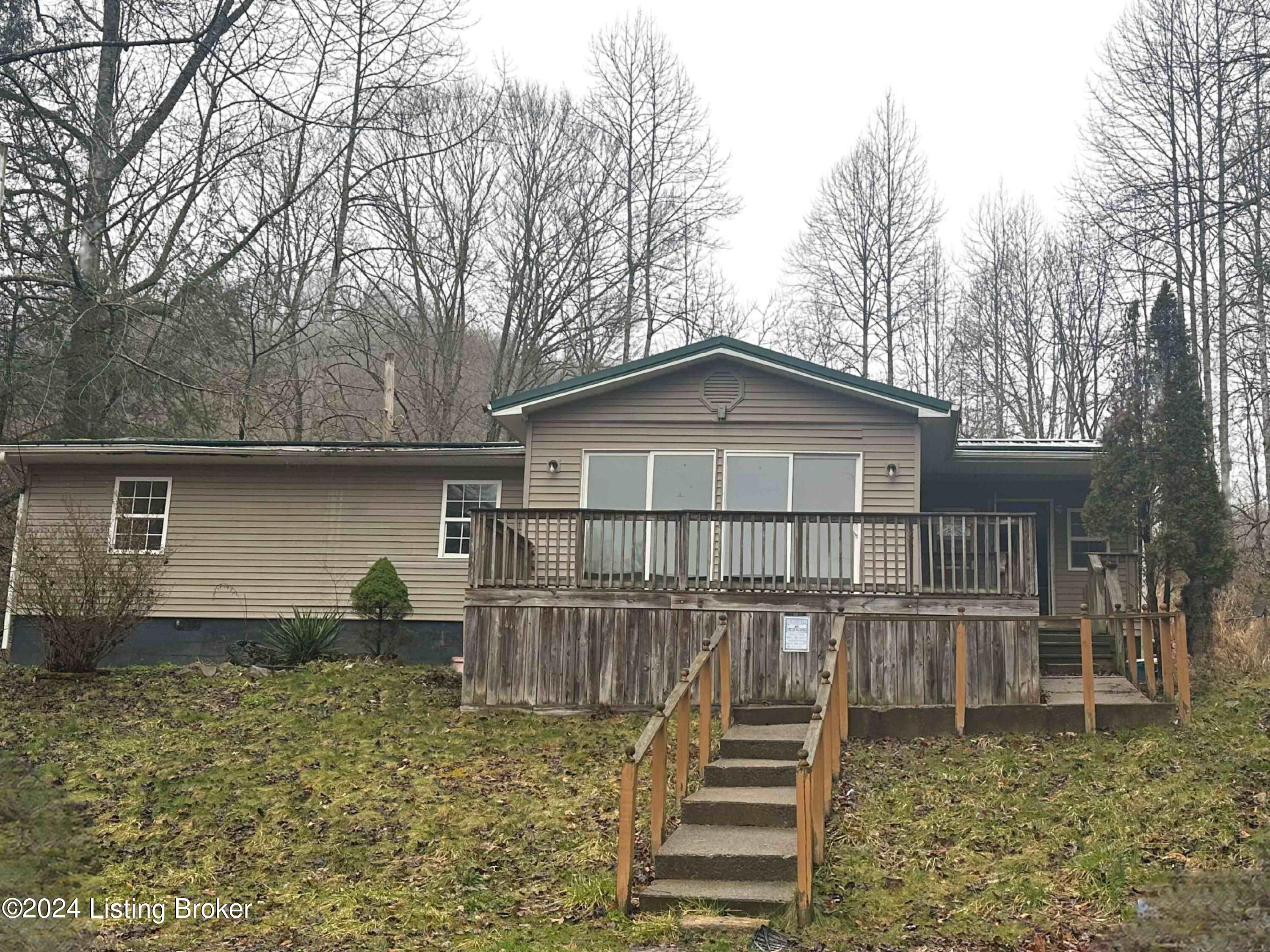 Photo 1 of 19 — 1176 Dials Branch Blvd, Ransom, KY 41558
